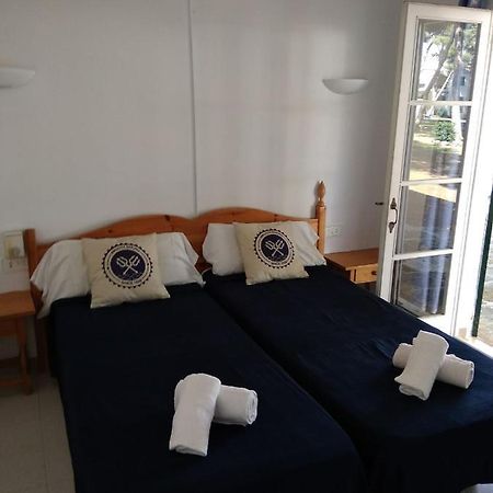 Apartamentos Playa Park Brisas Son Xoriguer 卡兰博希 外观 照片