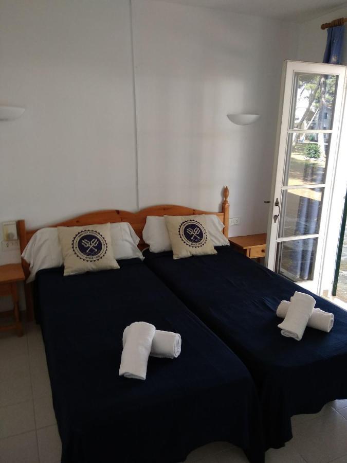 Apartamentos Playa Park Brisas Son Xoriguer 卡兰博希 外观 照片